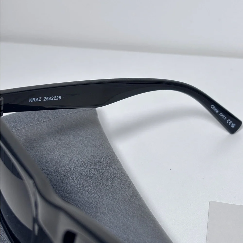 Aire Revolve Kraz Square 53mm Acetate Sunglasses in Black & Smoke Mono Polarized